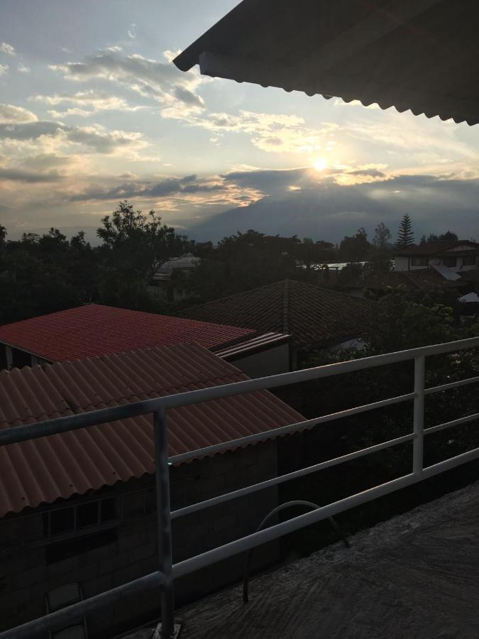 Tababela Airport B&B Exterior photo